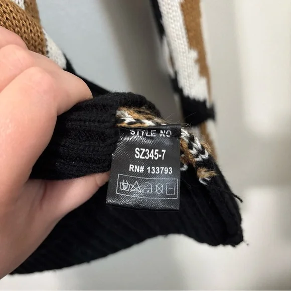 POL Sweater - Picture 5 of 7